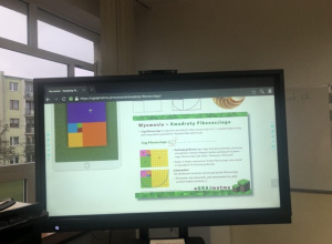 Wyświetlone na monitorze wyzwanie