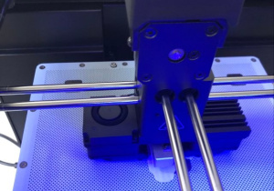 Drukarka 3D podczas pracy