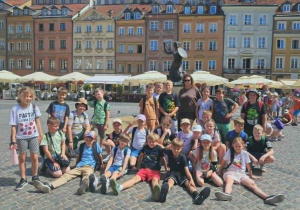 Uczniowie na wycieczce w Warszawie