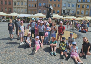 Uczniowie na wycieczce w Warszawie