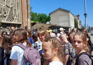 Uczniowie podczas zwiedzania Gdyni