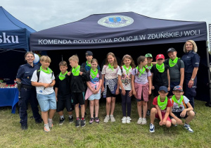 Uczniowie podczas pikniku edukacyjnego