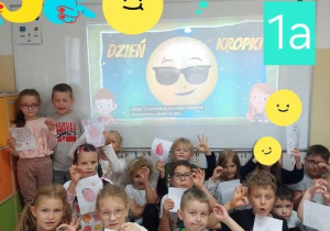 Uczniowie podczas dnia kropki
