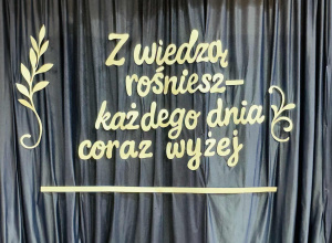 Dekoracja z okazji Święta Edukacji Narodowej