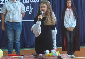 Uczniowie podczas przedstawienia