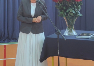 Pani dyrektor wita wszystkich uczestników uroczystości