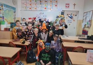 Poprzebierani uczniowie