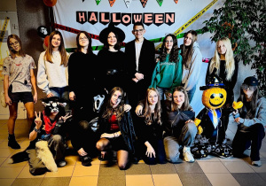 Poprzebierani uczniowie