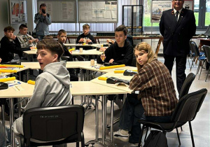 Uczniowie podczas warsztatów