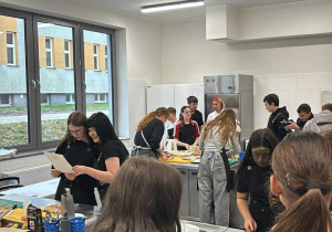 Uczniowie podczas warsztatów