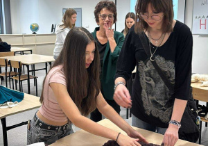 Uczniowie podczas warsztatów