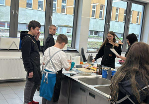 Uczniowie podczas warsztatów