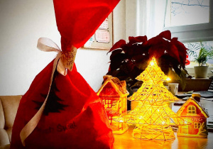 Ozdoby świąteczne w szkole