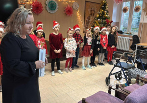 Uczniowie podczas przedstawienia