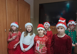 Uczniowie podczas przedstawienia