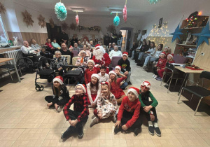 Uczniowie podczas przedstawienia