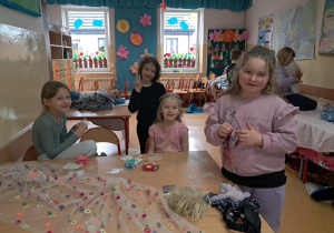 Uczennice klas młodszych.