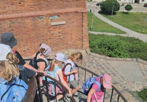 Uczniowie na wycieczce w Warszawie