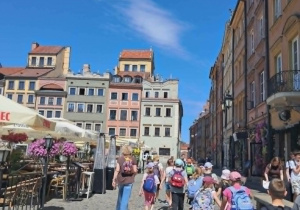 Uczniowie na wycieczce w Warszawie