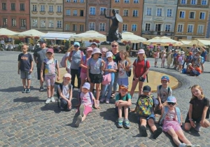 Uczniowie na wycieczce w Warszawie
