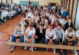 Uczniowie podczas uroczystości